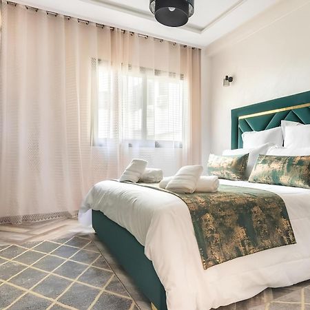 C-Appartement De Luxe Plein Centre De Gueliz Avec Piscine Parking Wifi Netflix 马拉喀什 外观 照片