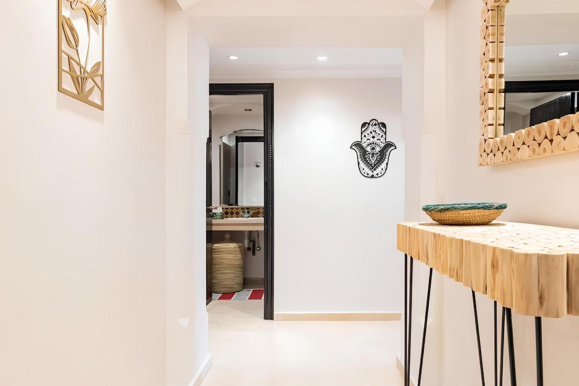 C-Appartement De Luxe Plein Centre De Gueliz Avec Piscine Parking Wifi Netflix 马拉喀什 外观 照片