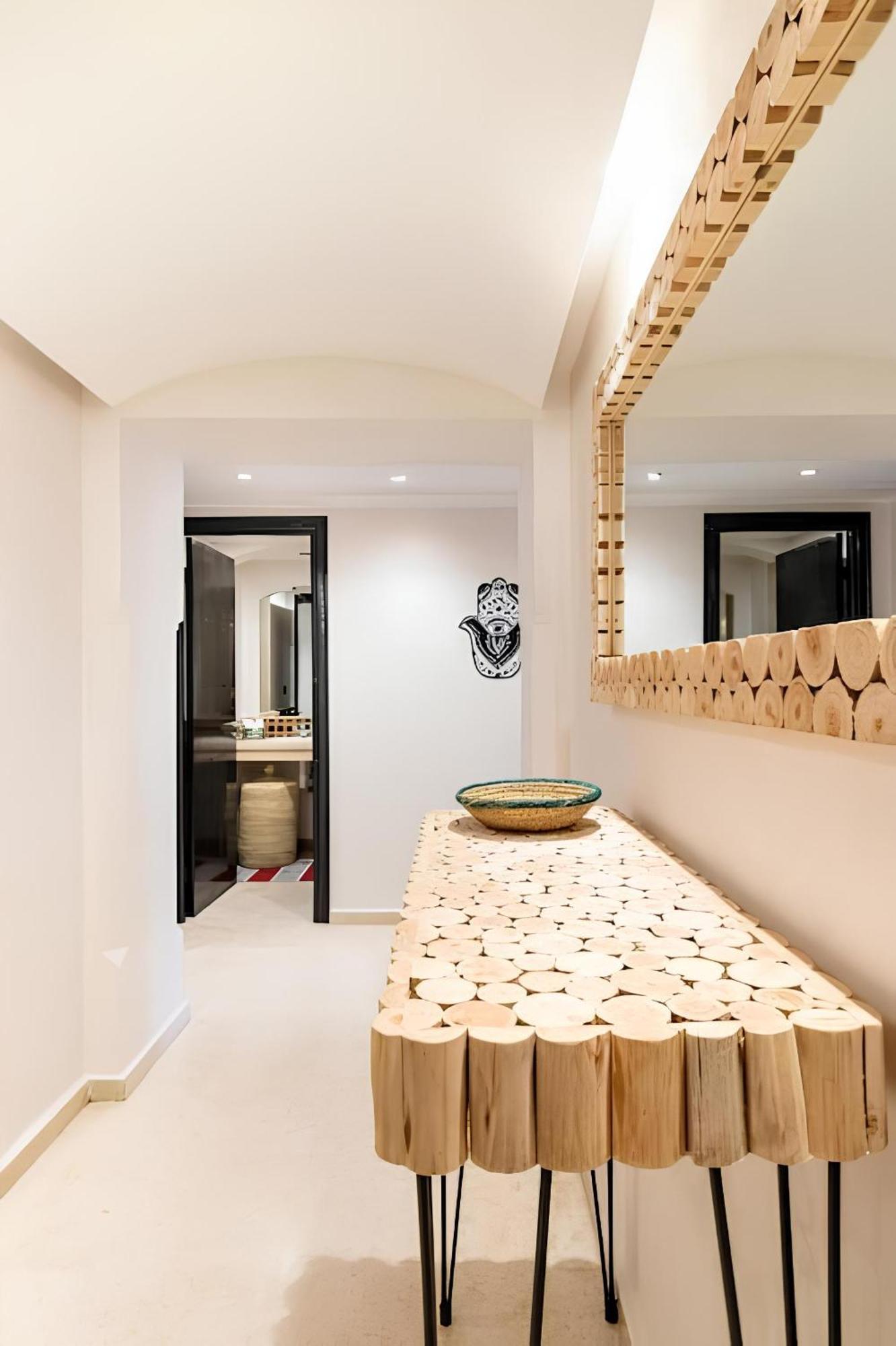 C-Appartement De Luxe Plein Centre De Gueliz Avec Piscine Parking Wifi Netflix 马拉喀什 外观 照片