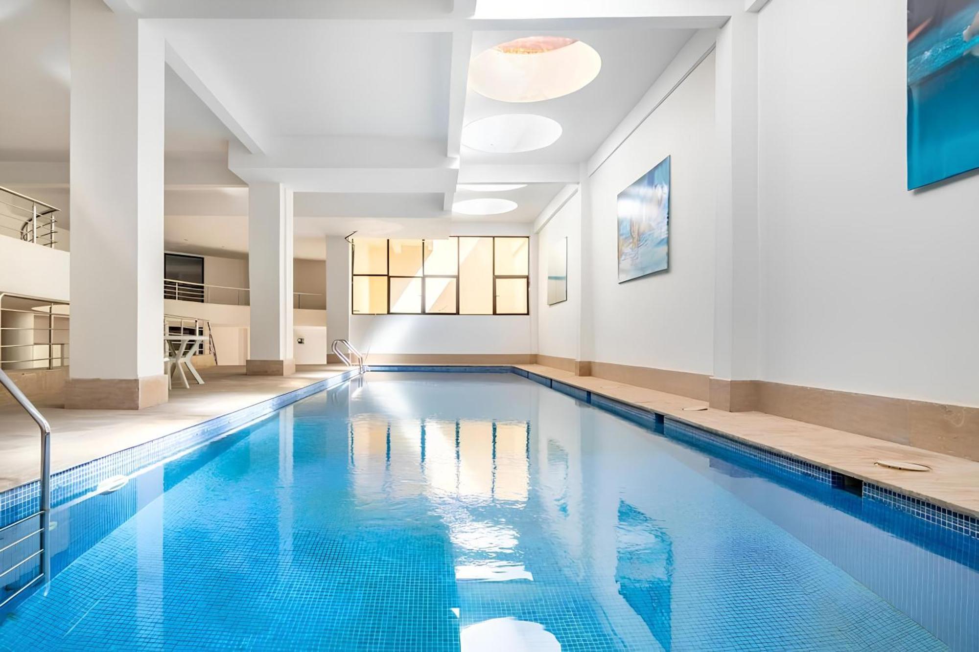 C-Appartement De Luxe Plein Centre De Gueliz Avec Piscine Parking Wifi Netflix 马拉喀什 外观 照片
