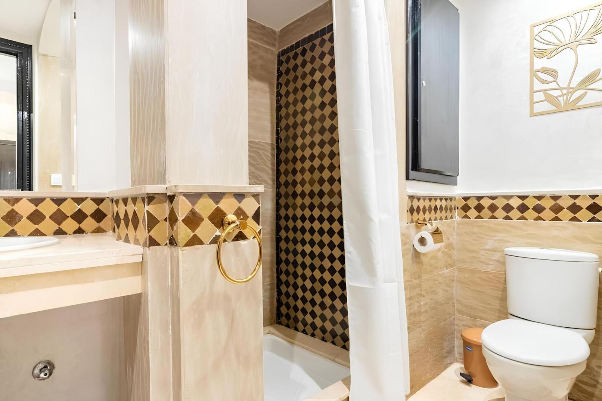 C-Appartement De Luxe Plein Centre De Gueliz Avec Piscine Parking Wifi Netflix 马拉喀什 外观 照片